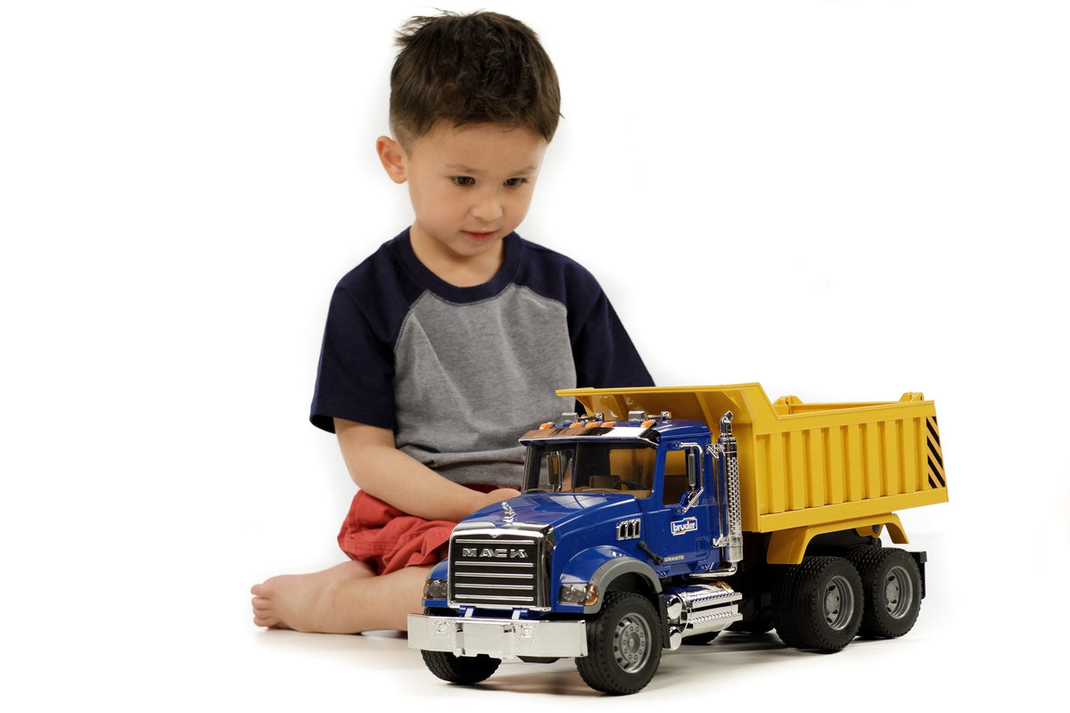 Bruder MACK Granite Dump Truck (02815) — view 4