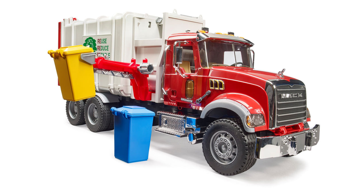Bruder MACK Granite Side-Loading Garbage Truck (02811) — view 2