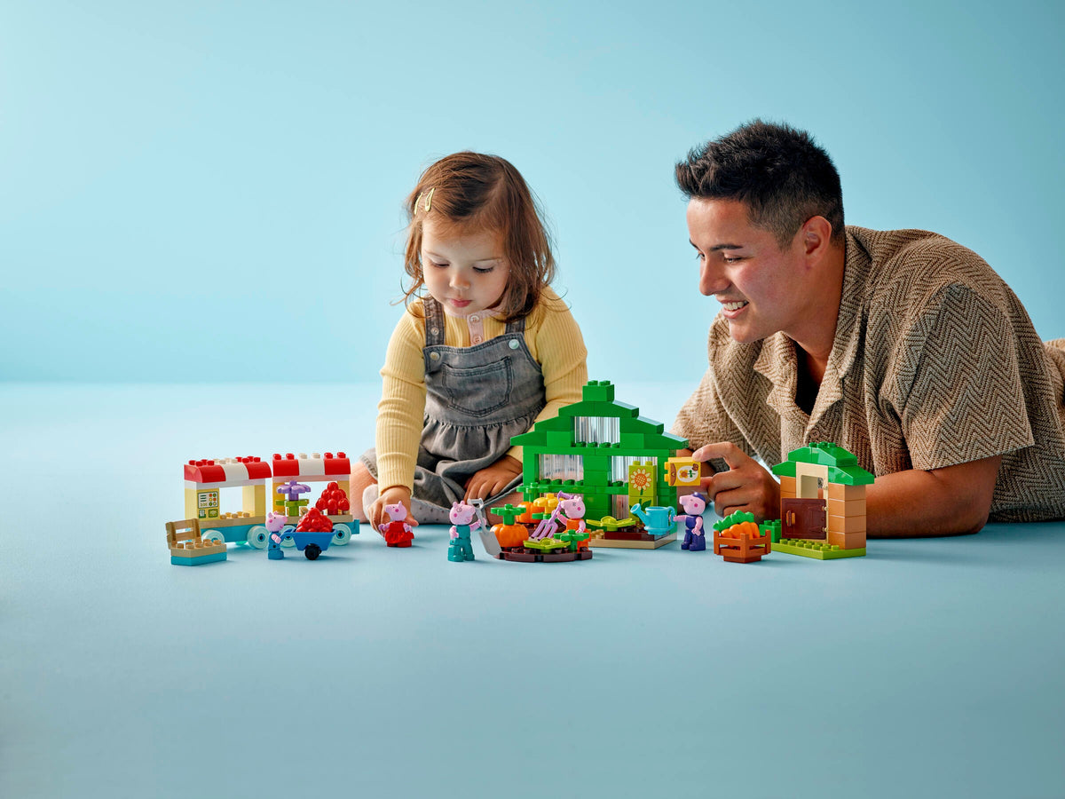 LEGO DUPLO Grandpa Pig's Garden and Greenhouse (10461) lifestyle