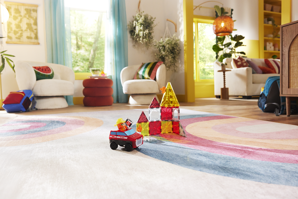 MAGNA-TILES Fire Rescue 27-Piece Set (252027FR) — fire rescue scene