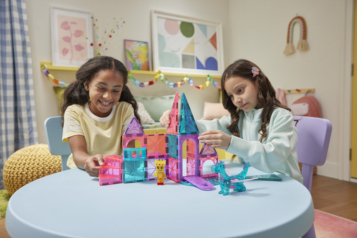 MAGNA-TILES Castle 25-Piece Set (242025CA) — kids playing