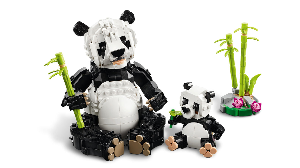 LEGO Creator 3-in-1 Wild Animals: Panda Family (31165) detail view