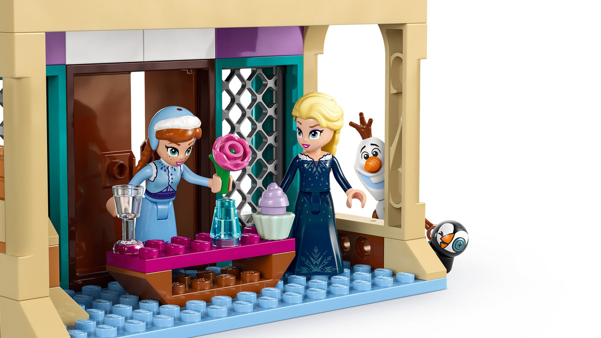 LEGO Disney Arendelle Frozen Castle (43265) detail view