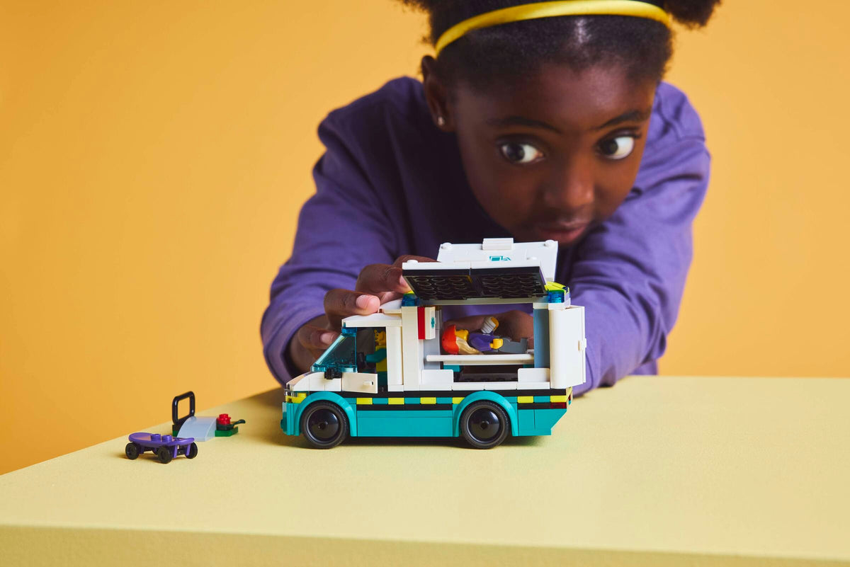 LEGO City Emergency Ambulance (60451) lifestyle