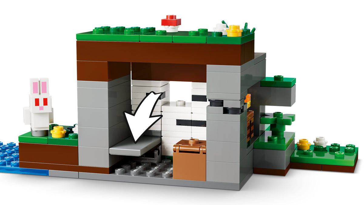 LEGO Minecraft First Night Adventure (21593) detail view