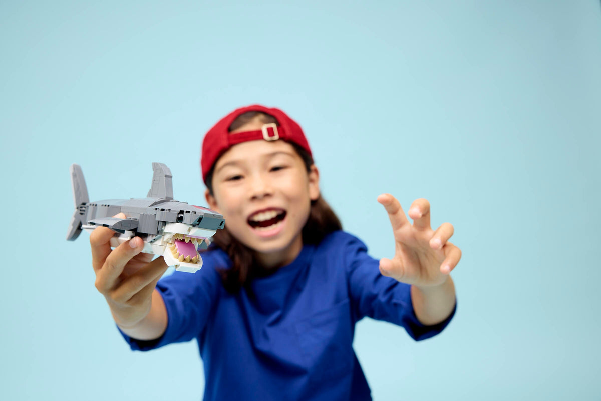 LEGO Creator 3-in-1 Fierce Shark with a Treasure Chest (31381) lifestyle