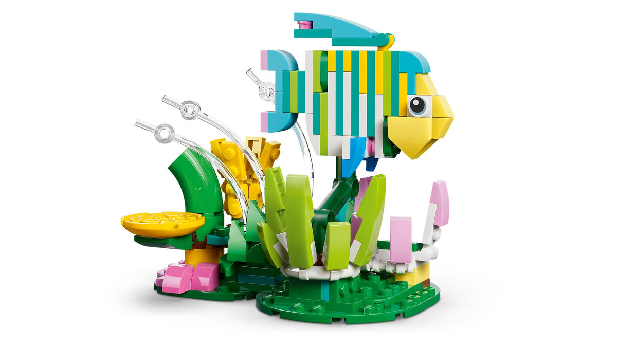 LEGO Creator 3-in-1 Wild Animals: Colorful Hummingbird (31384) detail view