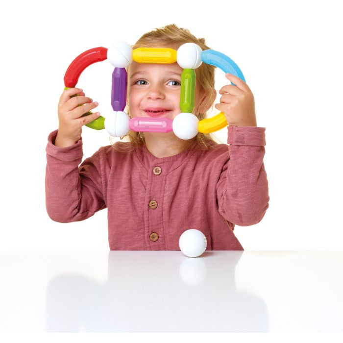 SmartMax Start Plus, 30 Pieces (SMX 310) — child playing